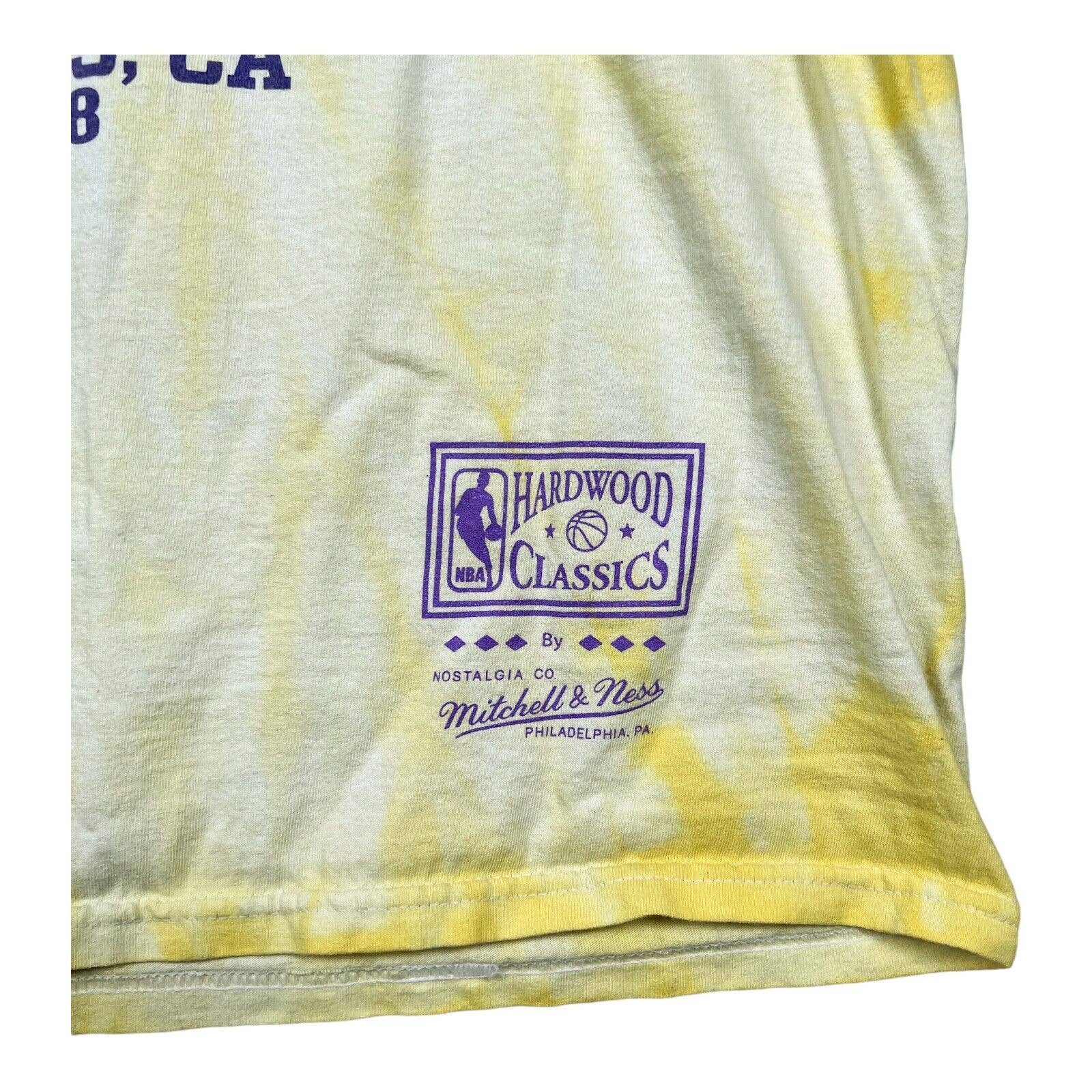 Mitchell & Ness Los Angeles Lakers 16x Champions Swish NBA Basketball